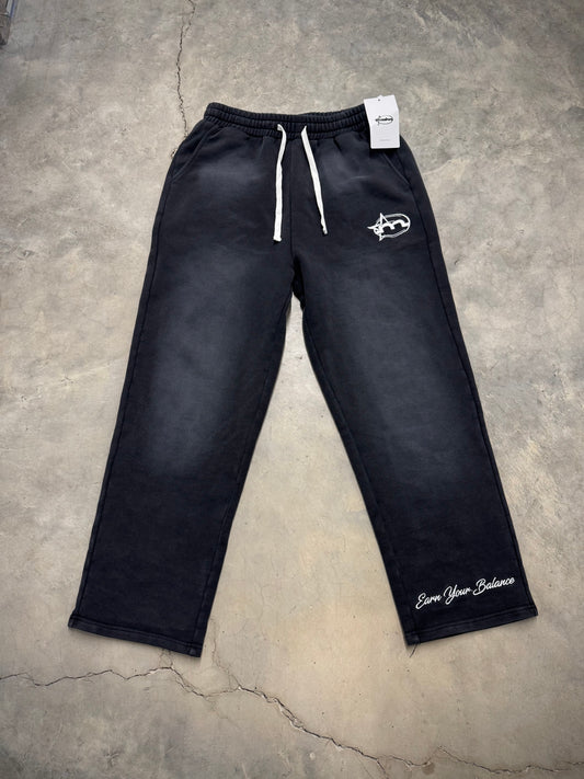 Noir | Straight Leg Sweatpants