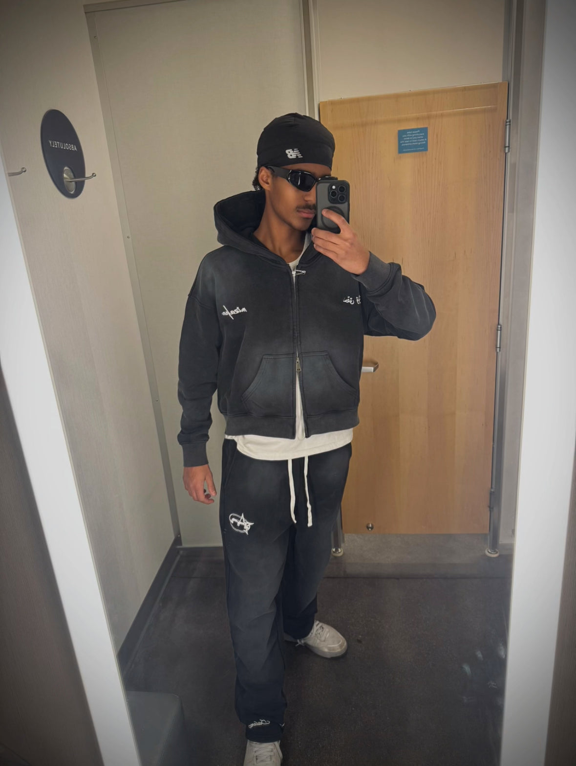 Noir | Straight Leg Sweatpants